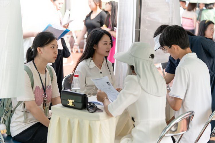 职场新人常见的面试问题